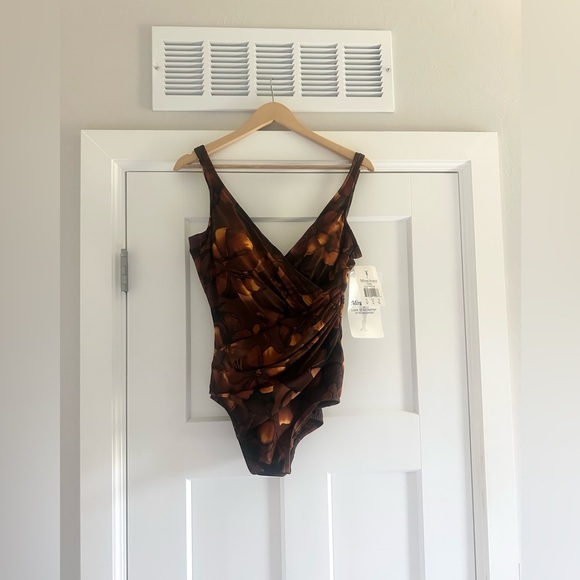 Miraclesuit Oceanus One Piece Swimsuit - Picture 7 of 14